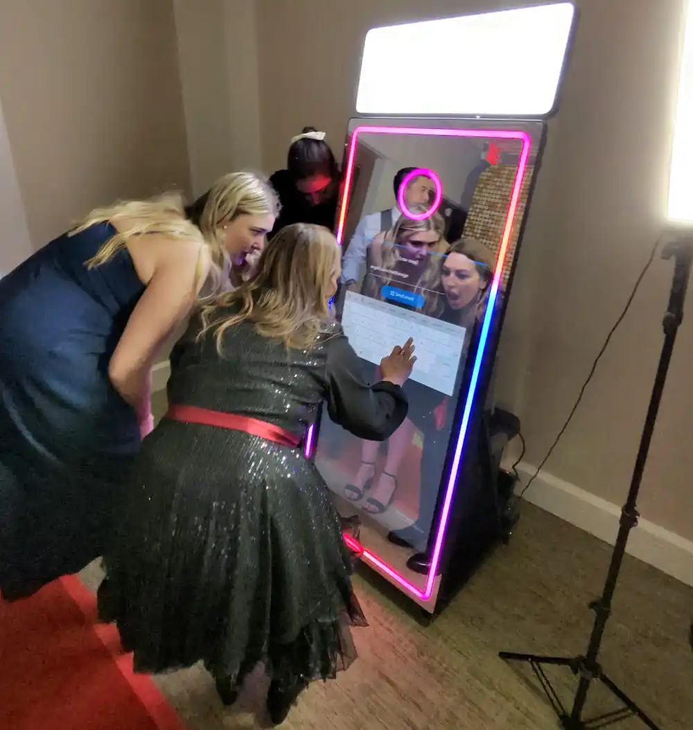 Mirror Photo Booth New York